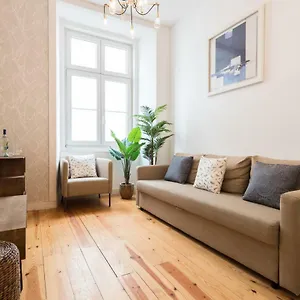 Baixa Modern Three-bedroom - By Lu Holidays Lisboa